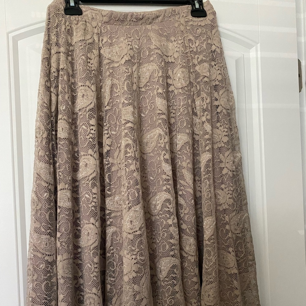 Bobeau lace skirt